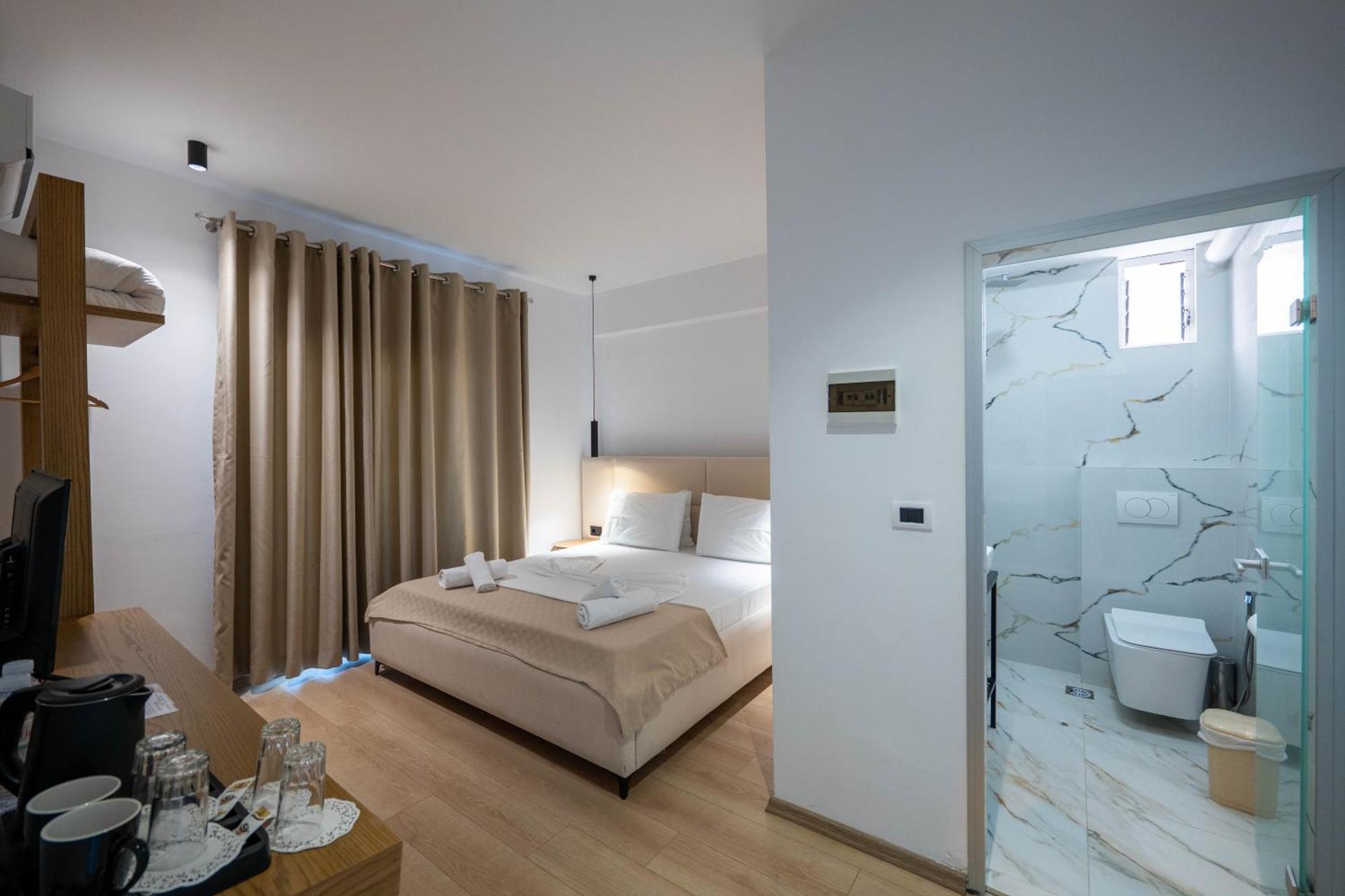 Hotel Vola 4*